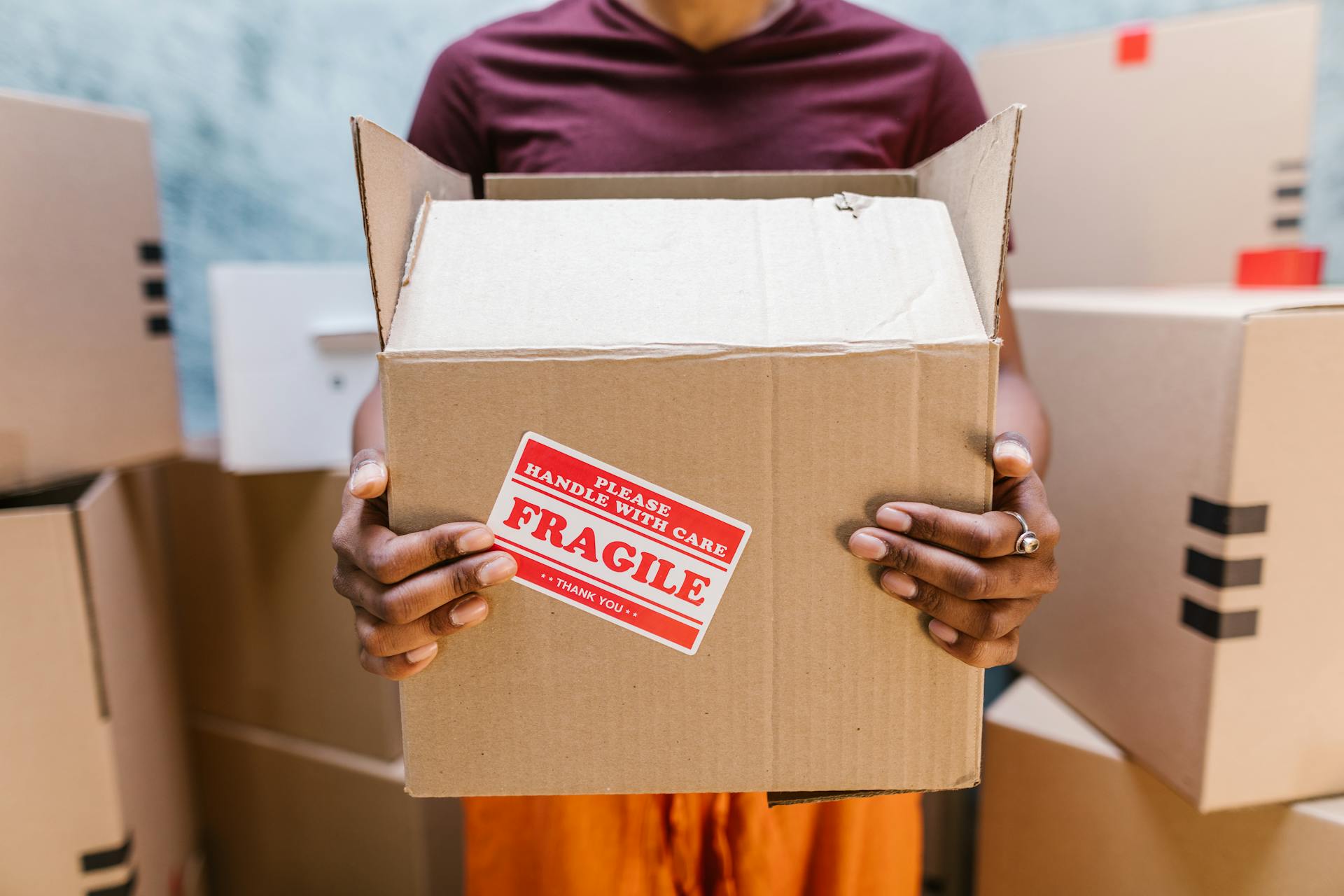 Carry-fragile-box