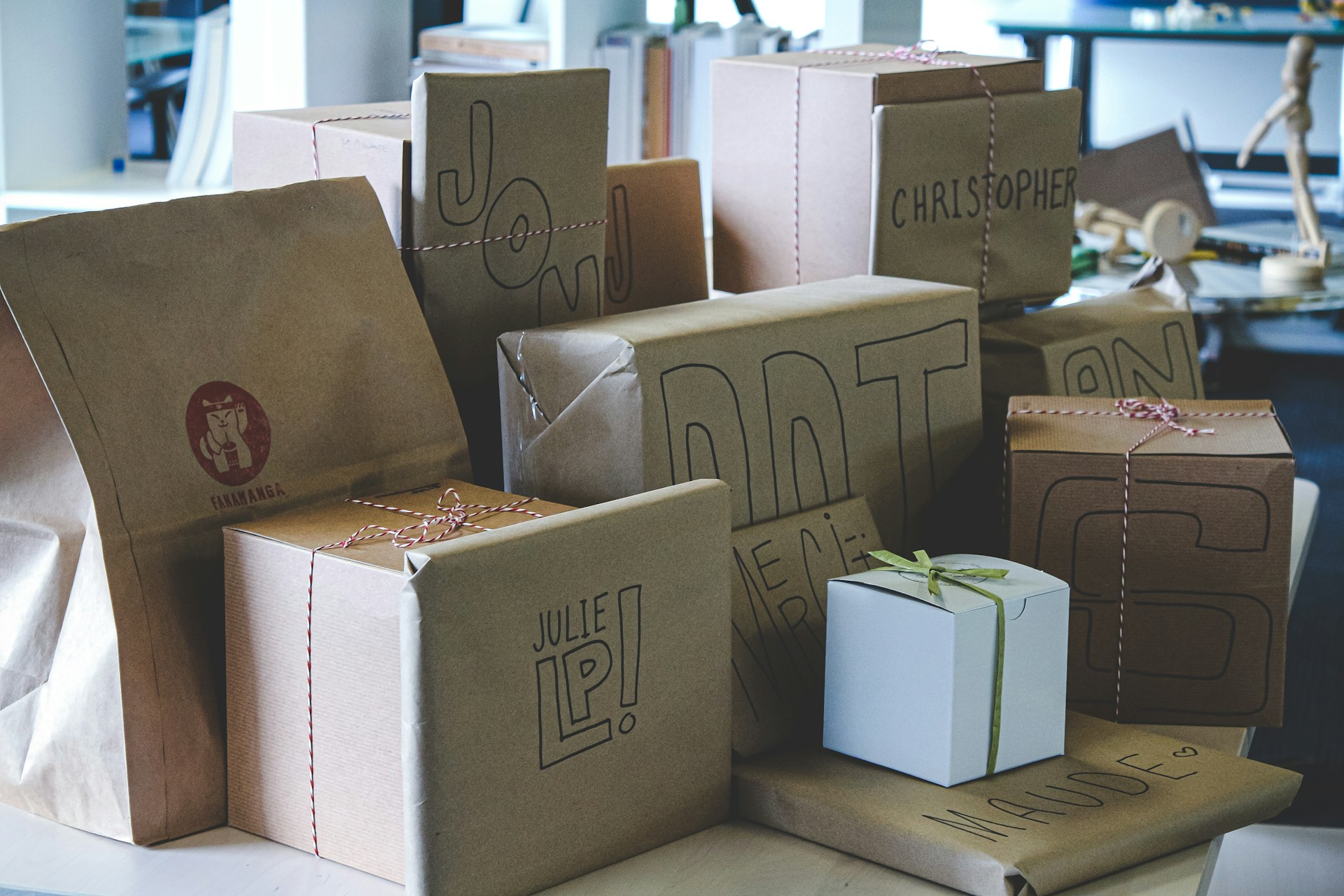 Labelled-packing-boxes